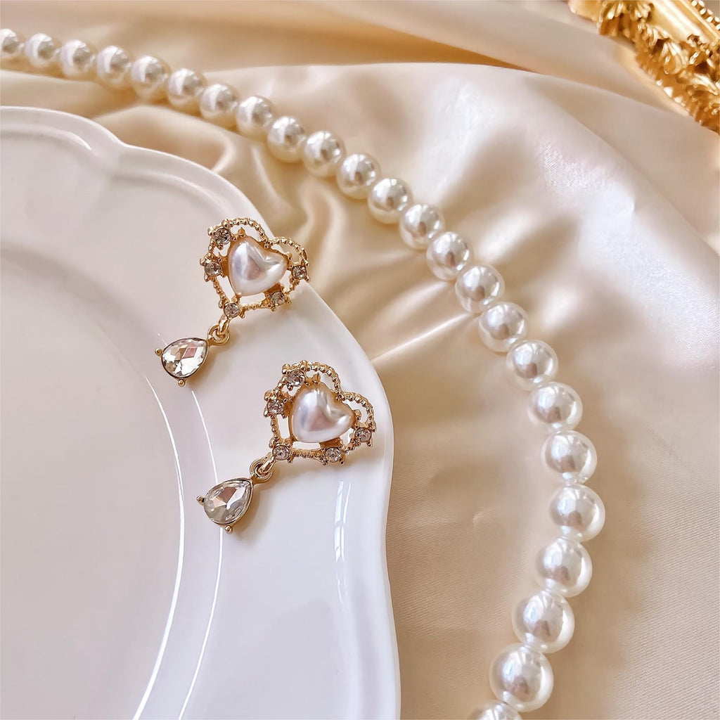 Trendy Dangling Rhinestone CZ Inlaid Pearl Heart Earrings
