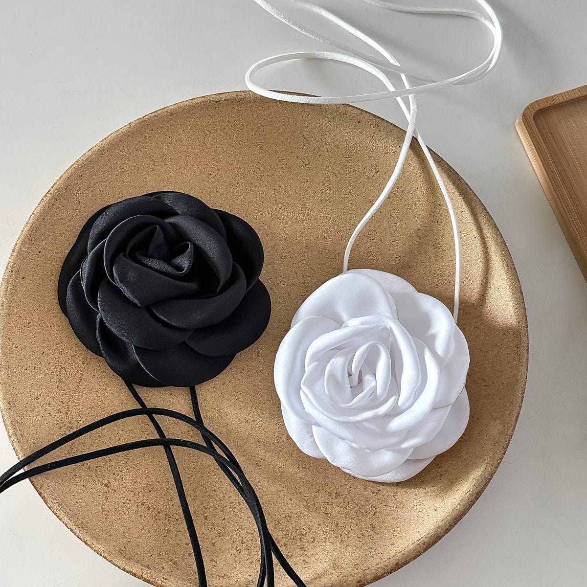 Trendy Satin Texture Flower Velvet Cord String Necklace